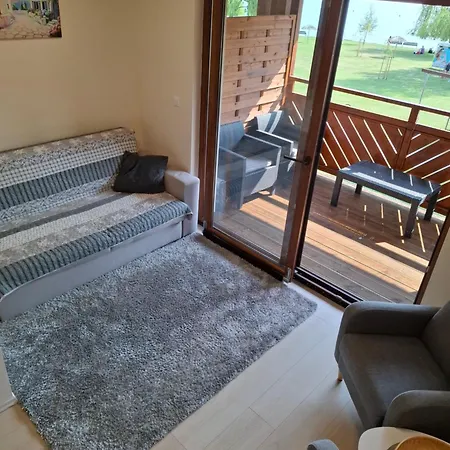 Beachfront Apartmán