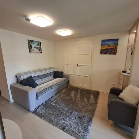 Beachfront Apartmán *